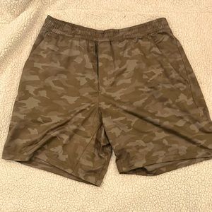 Lululemon Men’s 7” Pace Breaker Linerless Short Size Large